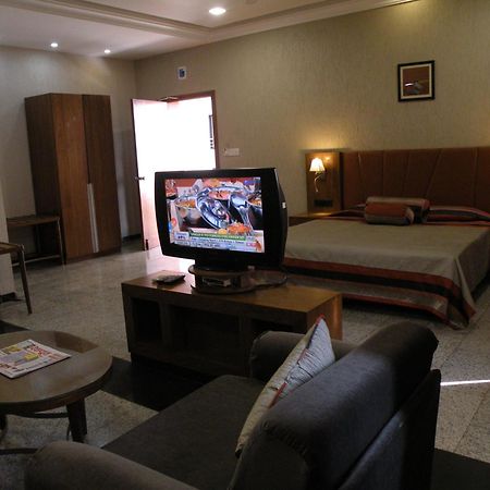 Hotel Nasiklub Exteriér fotografie