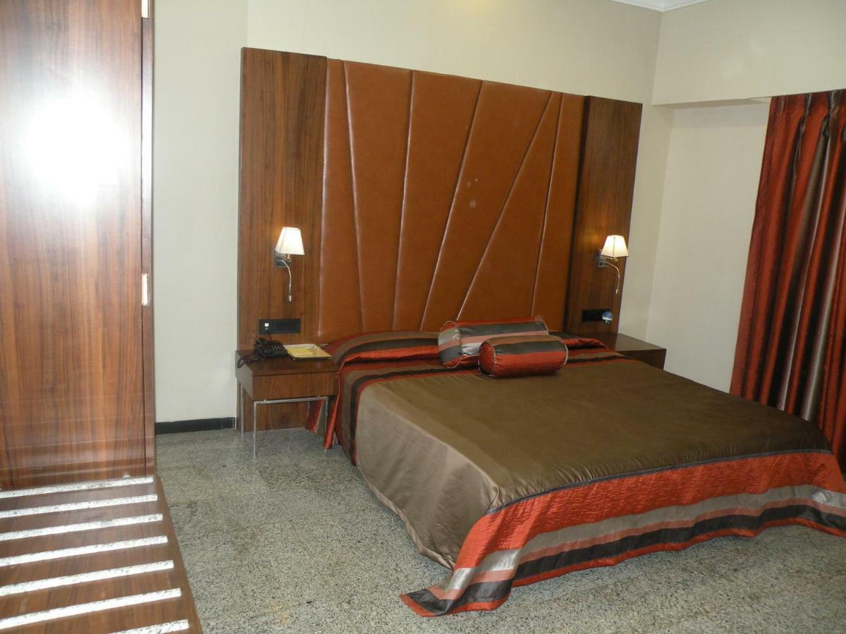 Hotel Nasiklub Exteriér fotografie