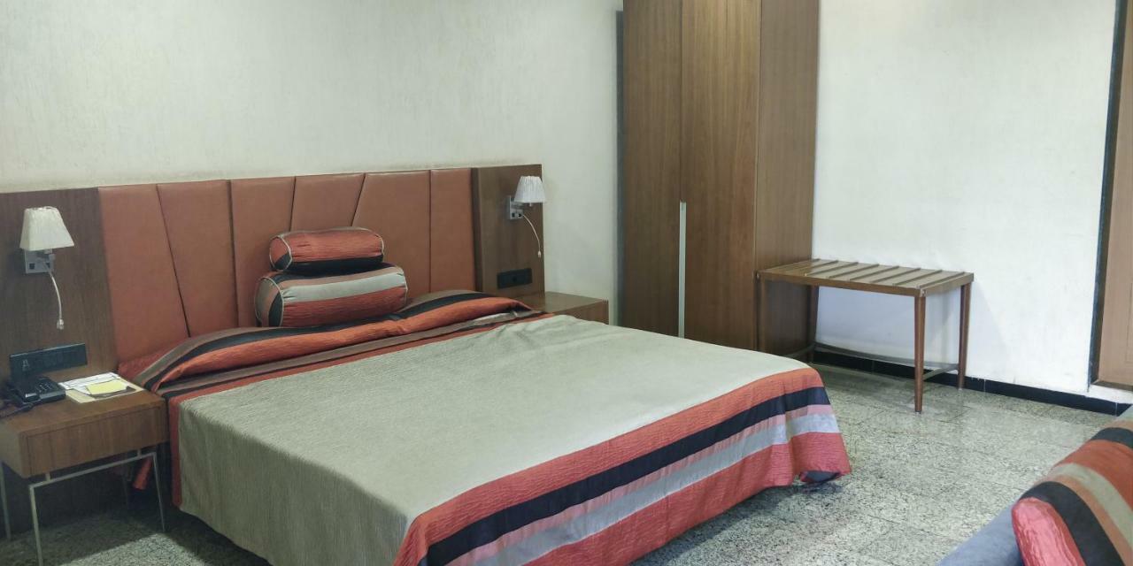 Hotel Nasiklub Exteriér fotografie